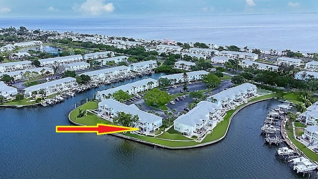 5129 SE SALMON DRIVE SE UNIT A ST PETERSBURG, FL 33705