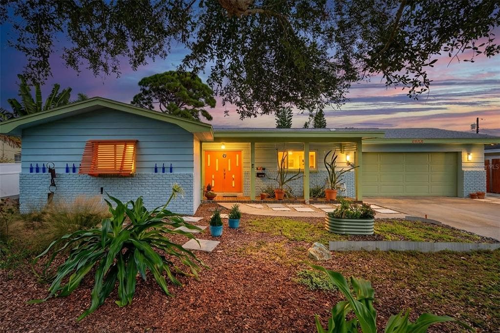 6900 22ND WAY S ST PETERSBURG, FL 33712