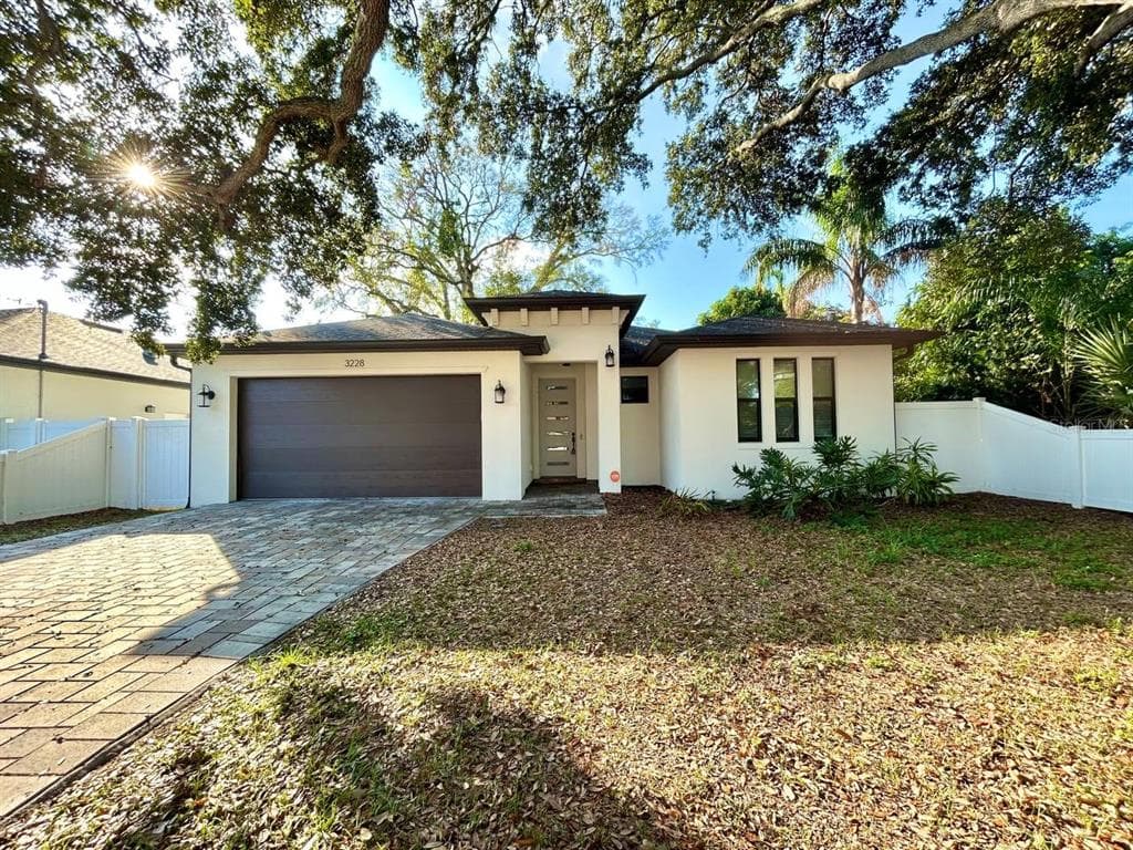 3228 W BEACH STREET TAMPA, FL 33607