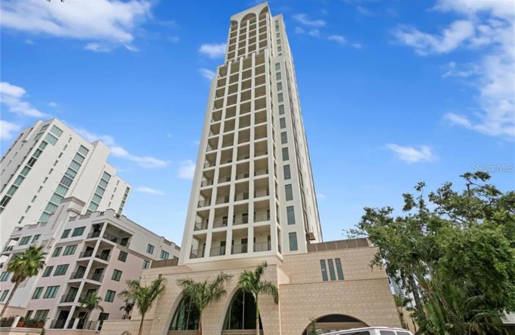 126 4TH AVENUE NE UNIT 501