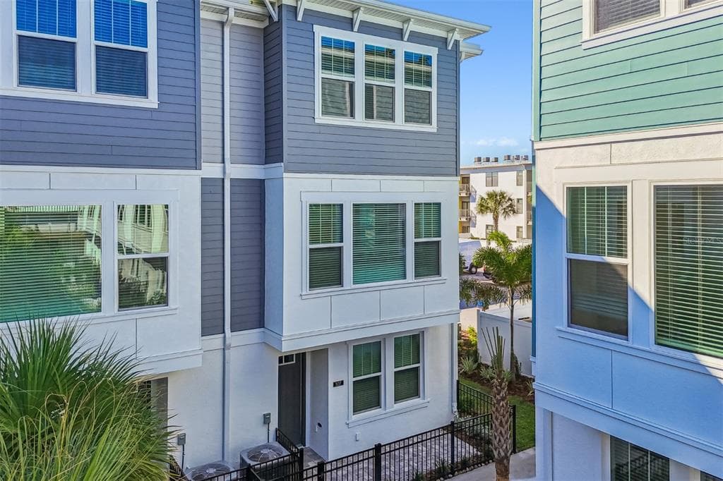 3137 4TH TERRACE N ST PETERSBURG, FL 33713