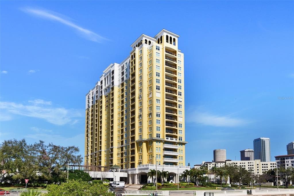 345 BAYSHORE BOULEVARD UNIT 1701 TAMPA, FL 33606