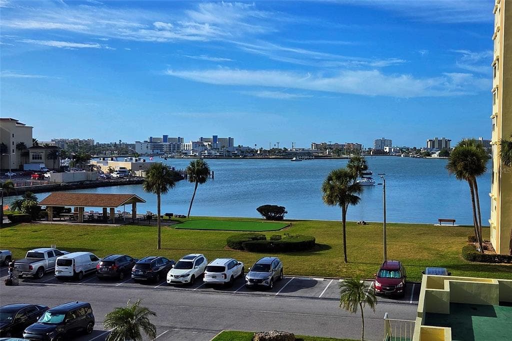 4550 COVE CIRCLE UNIT 406