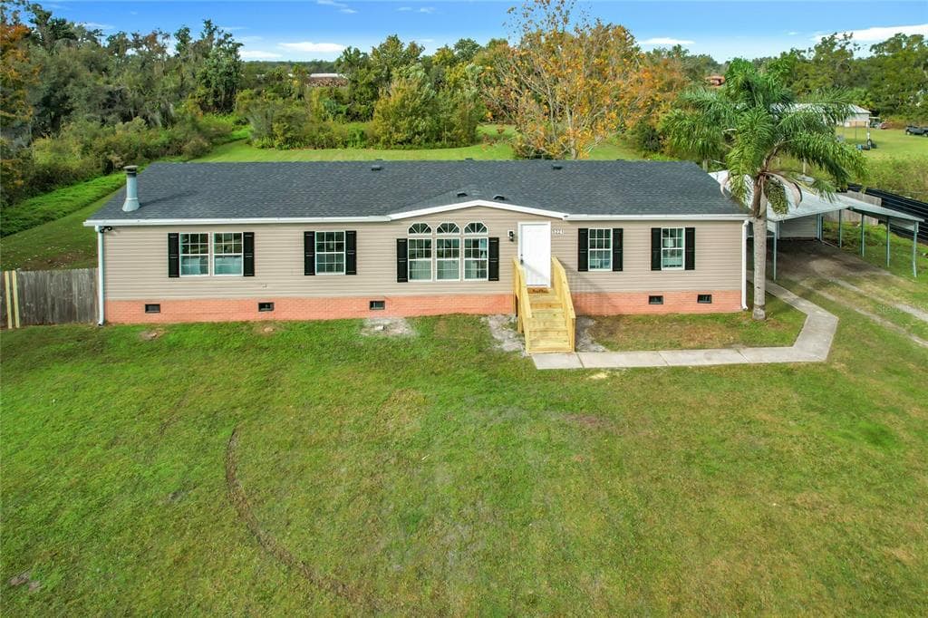 5221 R M D AVENUE PLANT CITY, FL 33566