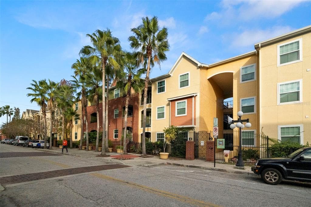 1910 E PALM AVENUE UNIT 12101 TAMPA, FL 33605