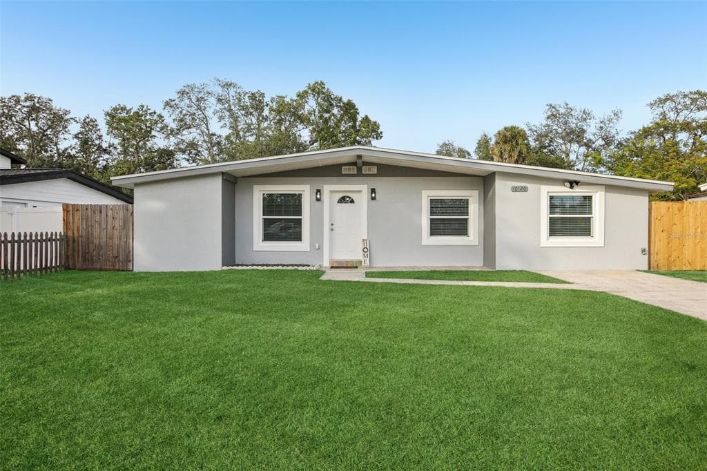 10120 ALAMBRA AVENUE TAMPA, FL 33619