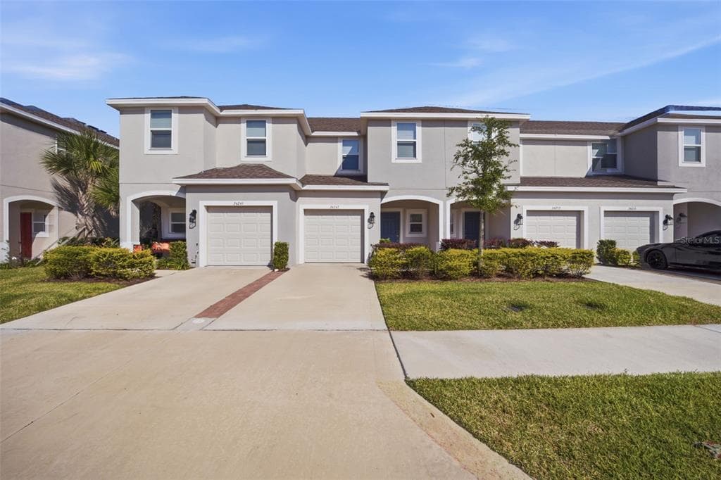 2407 PARAVANE WAY WESLEY CHAPEL, FL 33543