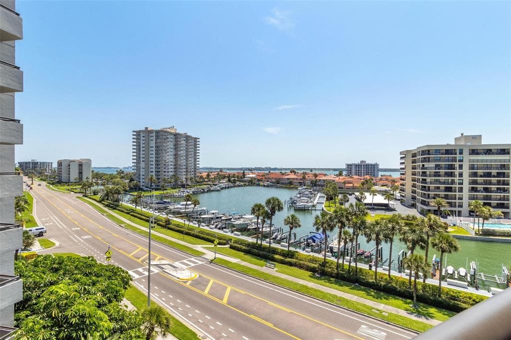 1660 GULF BOULEVARD UNIT 607