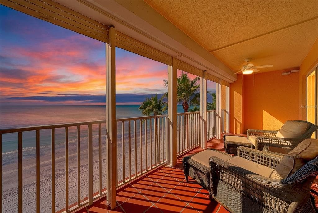 16450 GULF BOULEVARD UNIT 565