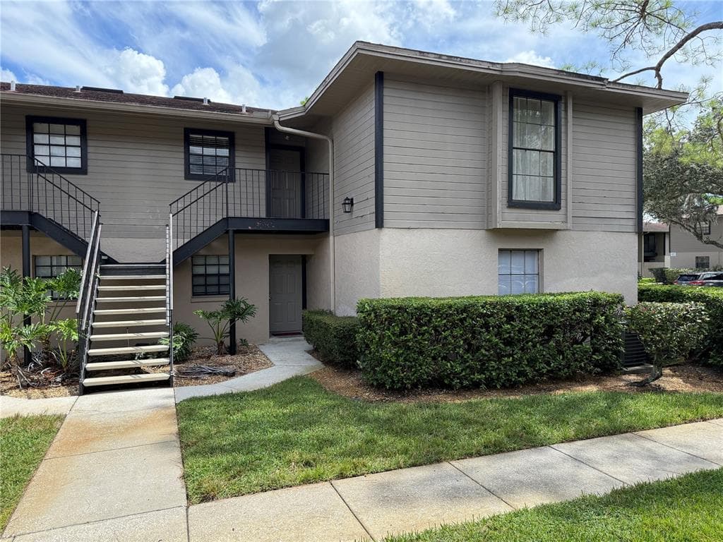 4112 ASHFORD GREEN PLACE UNIT I202 TAMPA, FL 33613