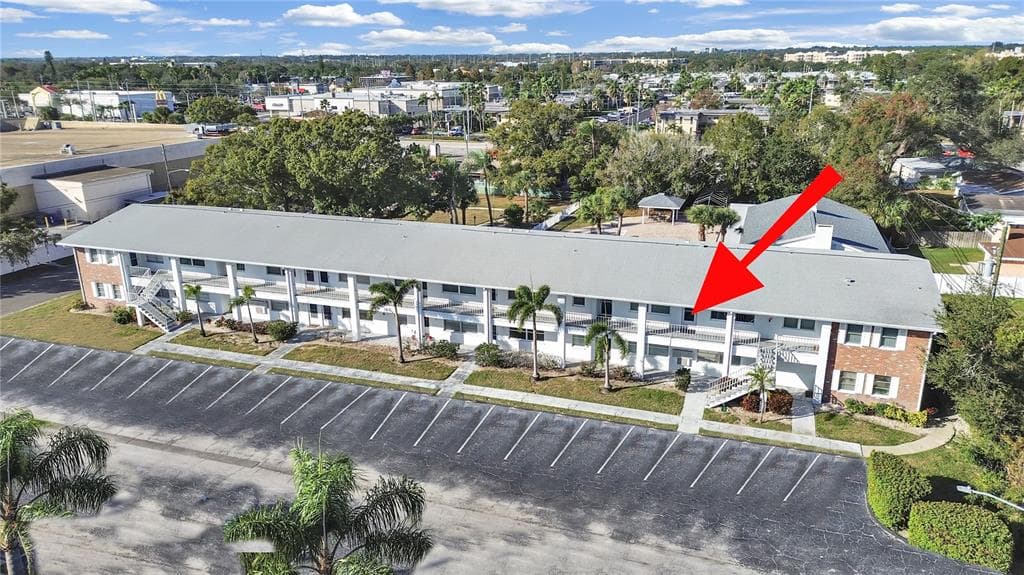 121 BRANDY WINE DRIVE UNIT 121 LARGO, FL 33771