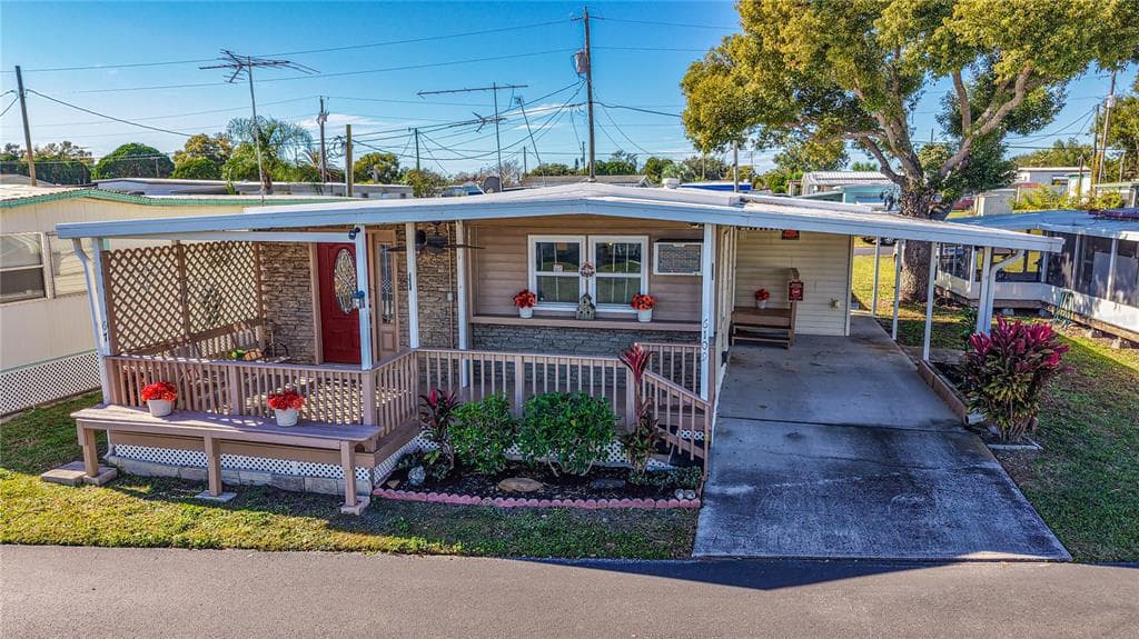 6109 CRESTON STREET ZEPHYRHILLS, FL 33542