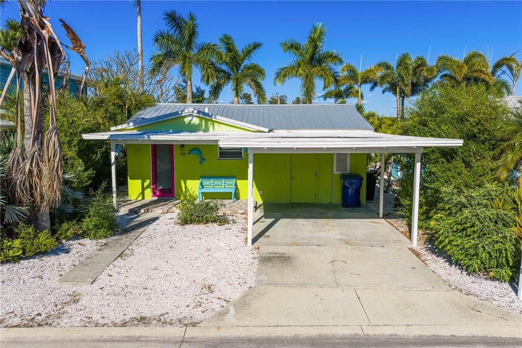 318 182ND AVENUE E REDINGTON SHORES, FL 33708