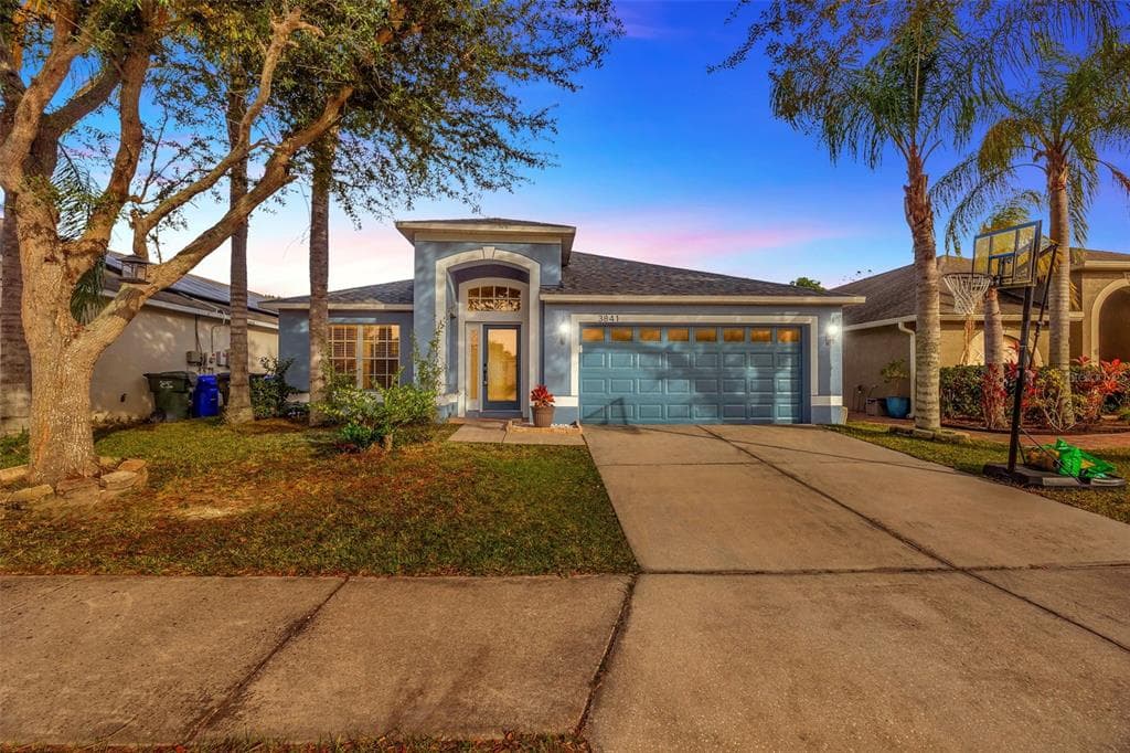 3841 HAMPTON HILLS DR LAKELAND, FL 33810