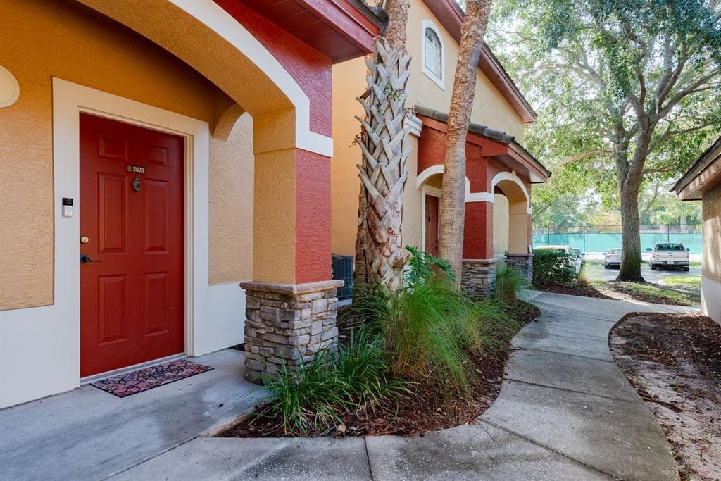 2141 PORTOFINO PLACE UNIT 8-2828 PALM HARBOR, FL 34683