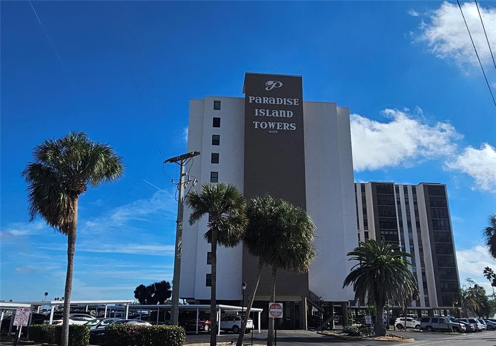 10355 PARADISE BOULEVARD UNIT 710 TREASURE ISLAND, FL 33706