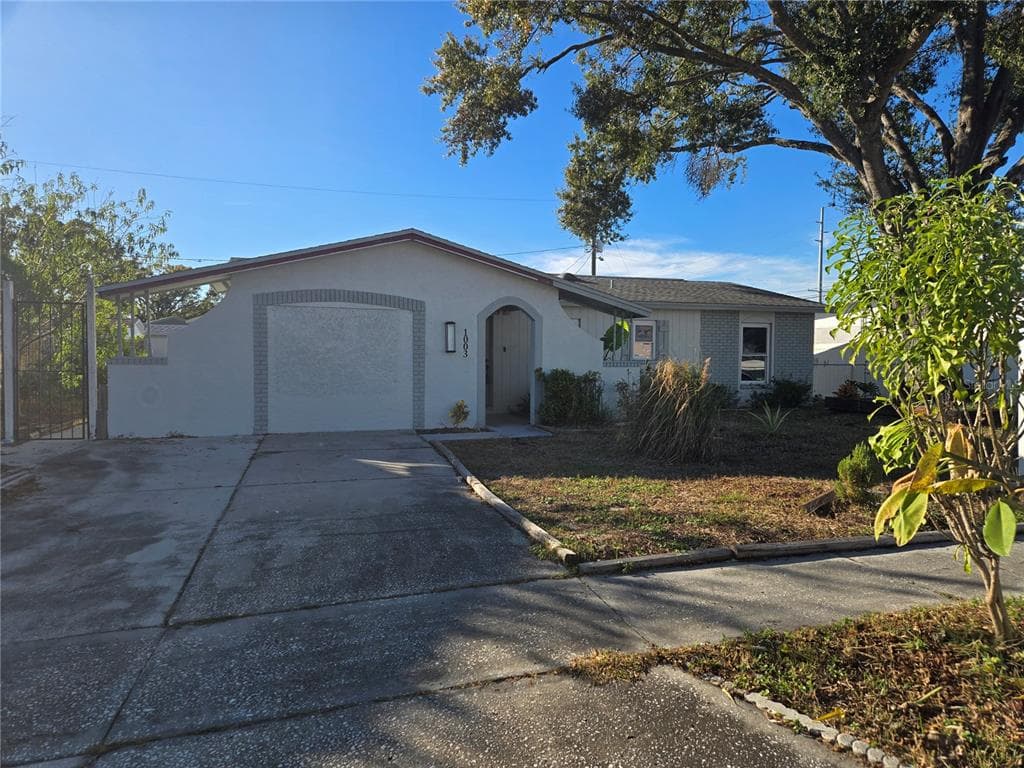 1003 PAPAYA DRIVE TAMPA, FL 33619