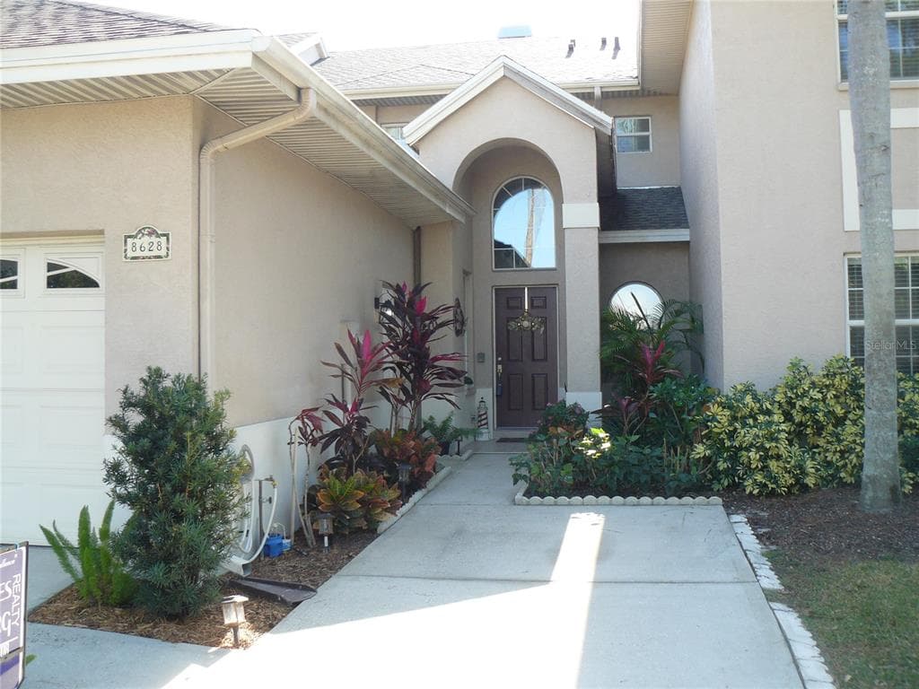 8628 SWEET MAGNOLIA PLACE SEMINOLE, FL 33777