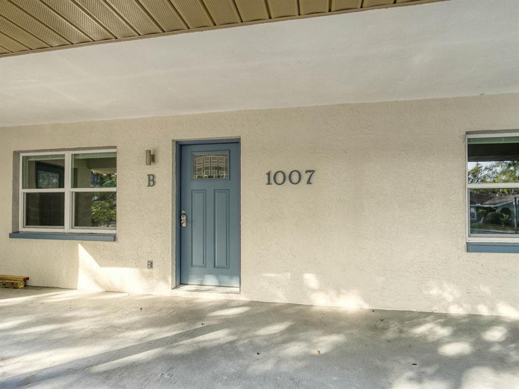 1007 SUMNER BOULEVARD UNIT B SAFETY HARBOR, FL 34695