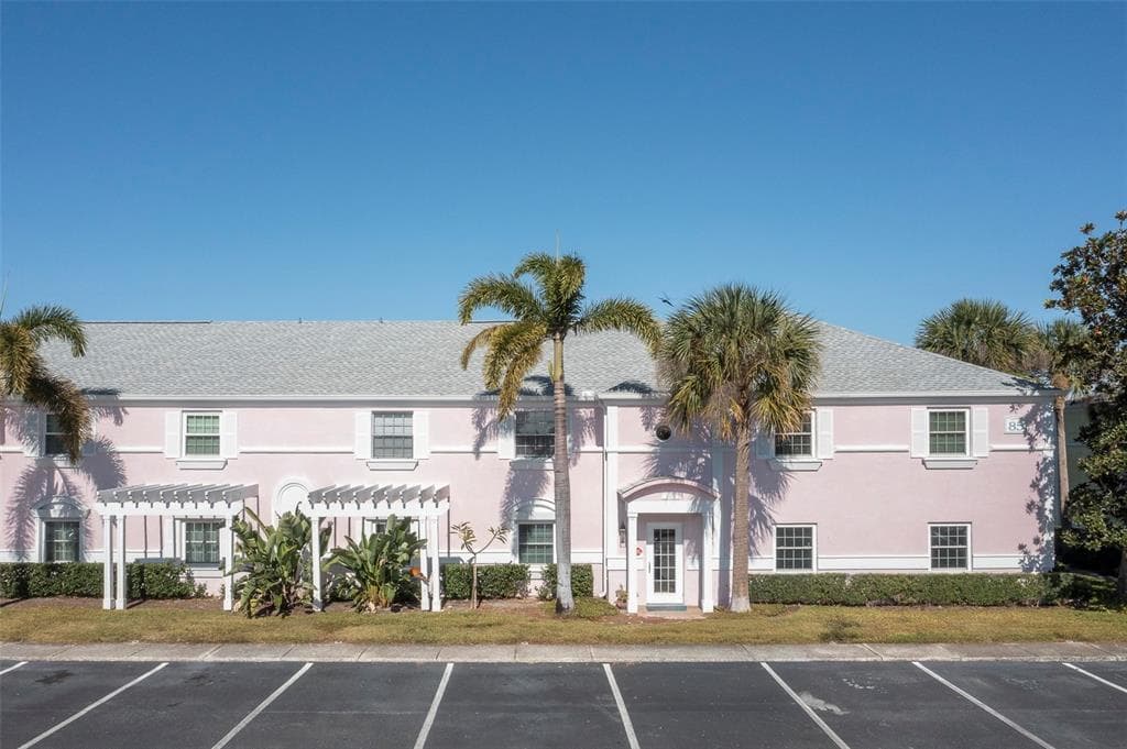 215 SEAHORSE DRIVE SE UNIT D ST PETERSBURG, FL 33705