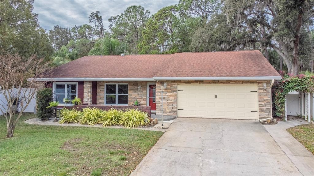 1120 LANYARD STREET PALM HARBOR, FL 34685