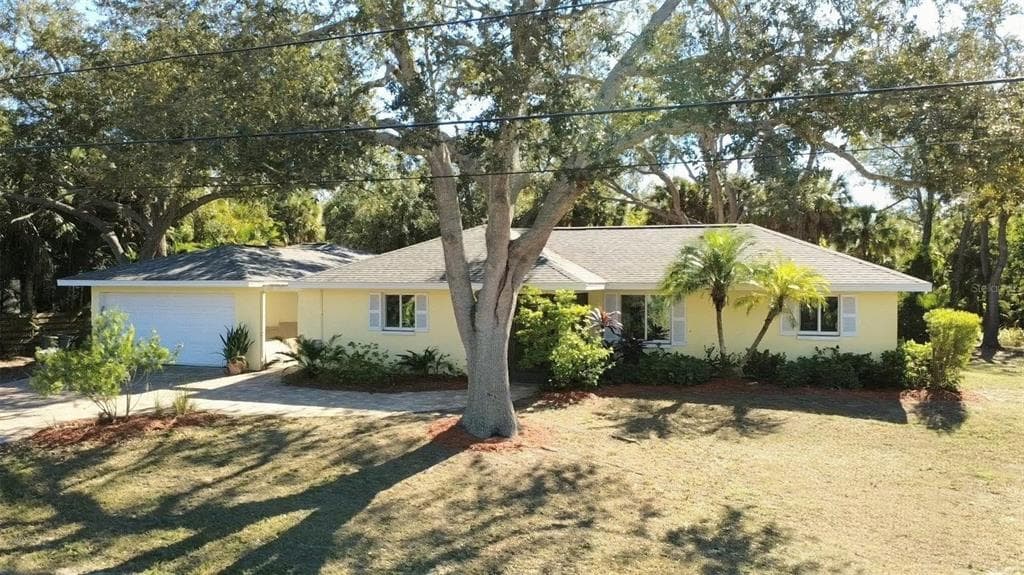 1710 ROBBINS ROAD NOKOMIS, FL 34275