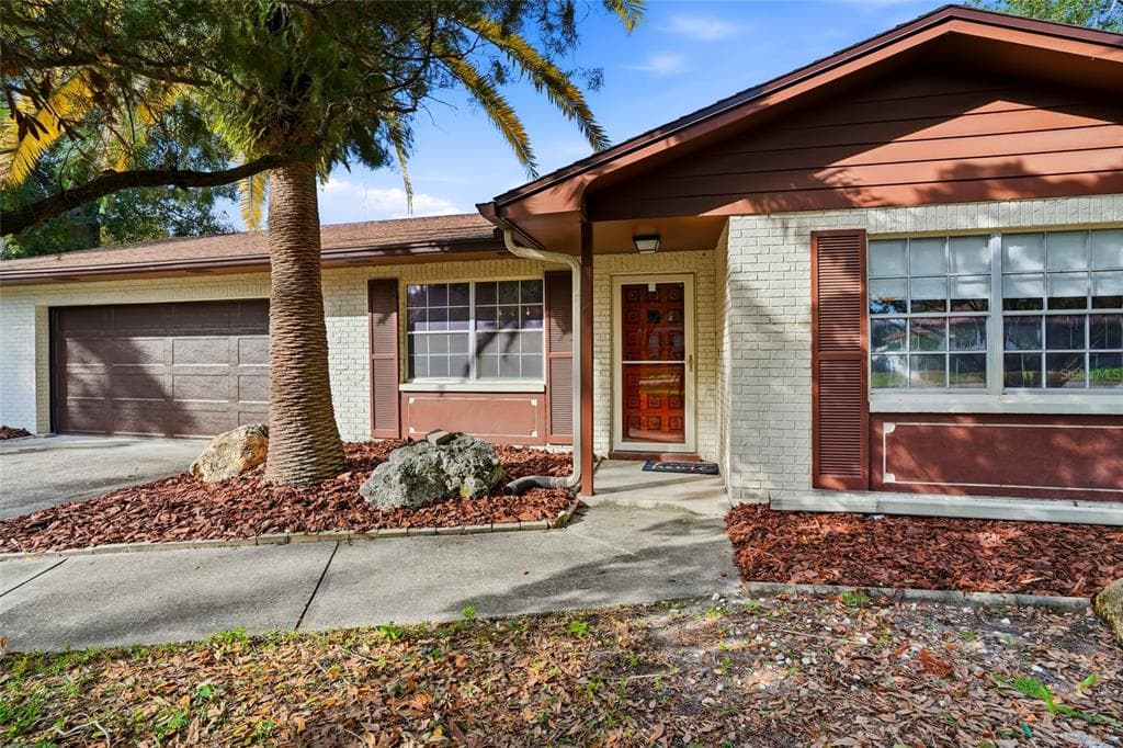 3037 JOAN COURT LAND O LAKES, FL 34639