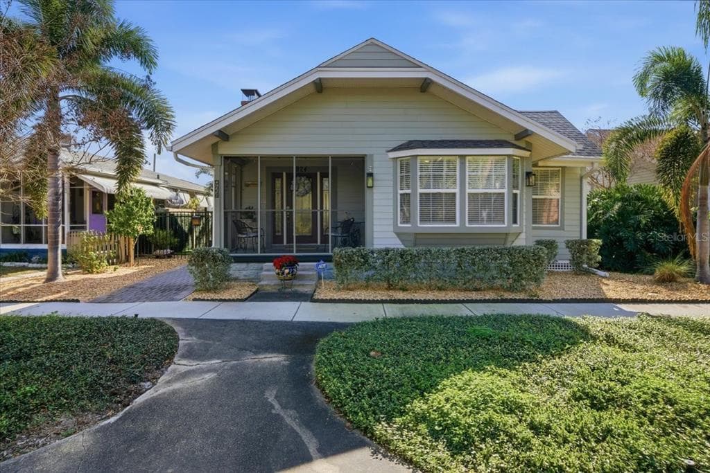 924 18TH AVENUE N ST PETERSBURG, FL 33704