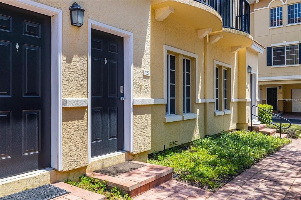 126 BEACH HAVEN LANE UNIT 126 TAMPA, FL 33609