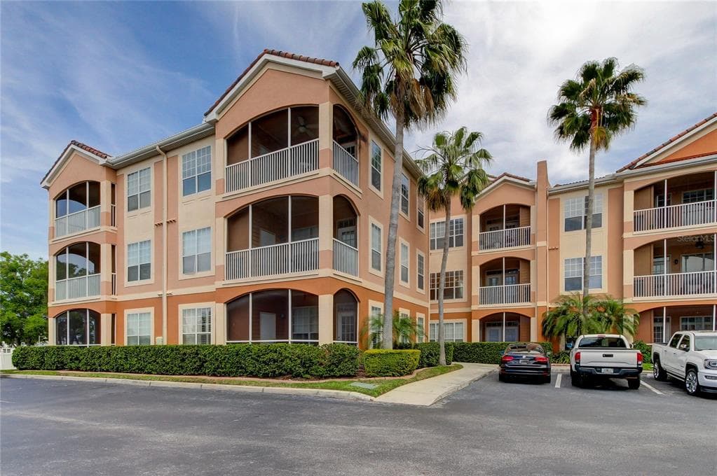 5000 CULBREATH KEY WAY WAY UNIT 1-310 TAMPA, FL 33611