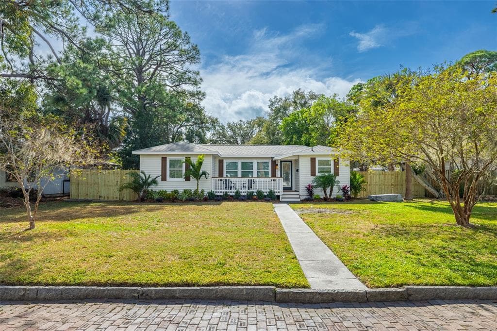 6330 3RD AVENUE N ST PETERSBURG, FL 33710