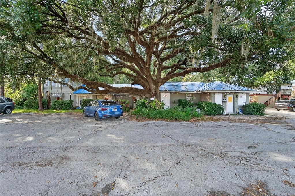 4701 LAND O LAKES BOULEVARD LAND O LAKES, FL 34639
