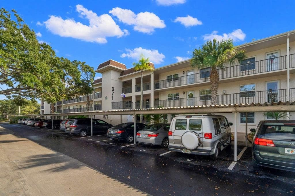 871 NEW YORK AVENUE UNIT 307 DUNEDIN, FL 34698