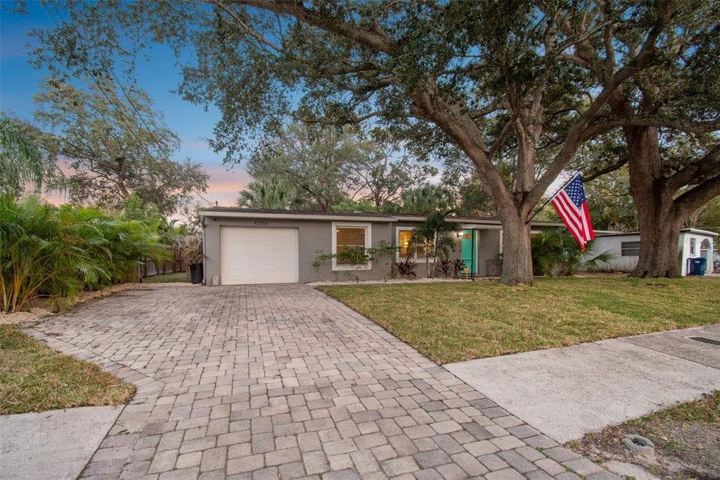4324 S CLARK AVENUE TAMPA, FL 33611
