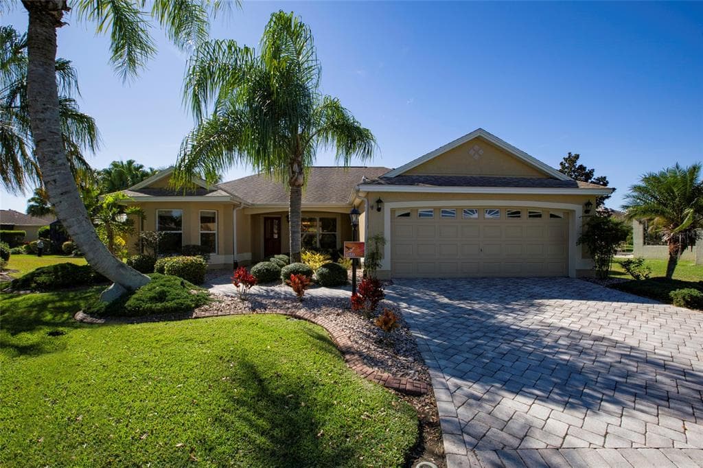 650 BAINAN PLACE THE VILLAGES, FL 32162