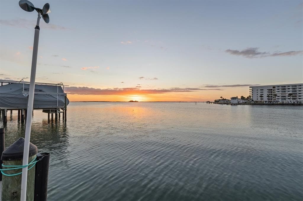 2484 BAYWOOD DRIVE W DUNEDIN, FL 34698