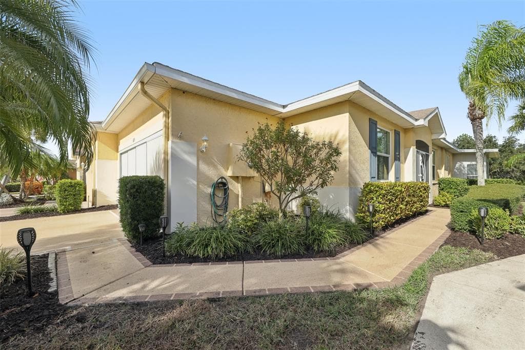 615 TREMONT GREENS LANE SUN CITY CENTER, FL 33573