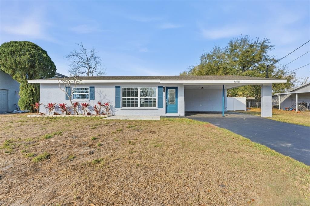 6208 FLORIDA CIRCLE E APOLLO BEACH, FL 33572