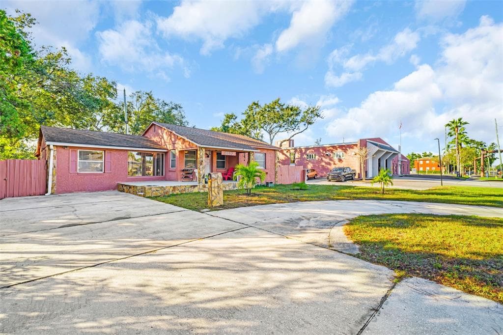 6530 5TH AVENUE N ST PETERSBURG, FL 33710