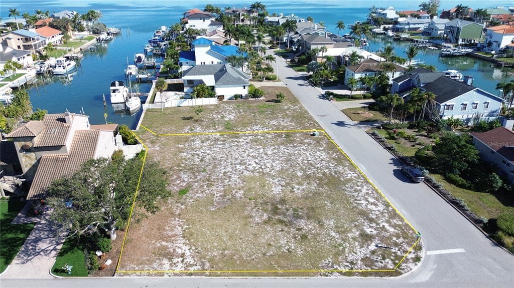 139 9TH STREET E TIERRA VERDE, FL 33715