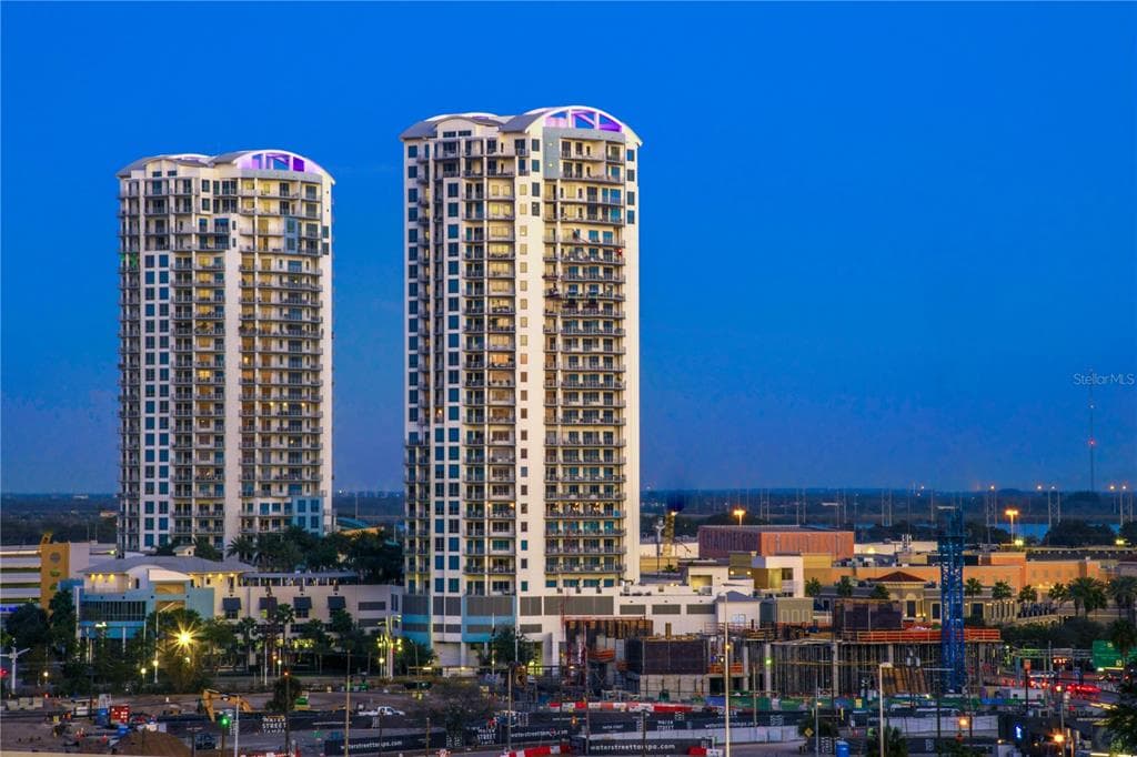 1209 E CUMBERLAND AVENUE UNIT 1701 TAMPA, FL 33602