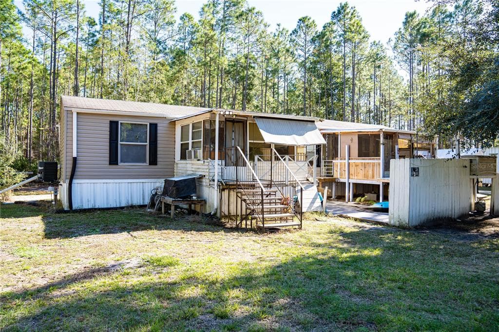 132 NUTMEG TRAIL INTERLACHEN, FL 32148