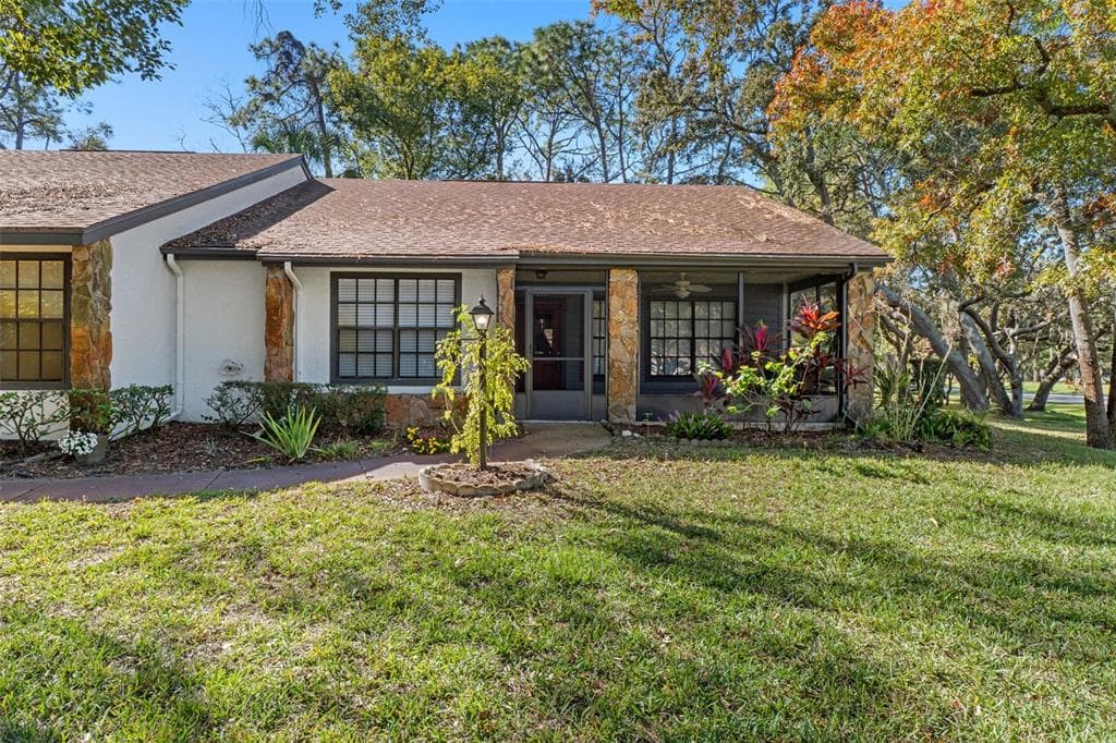 2129 POINT O WOODS COURT SPRING HILL, FL 34606