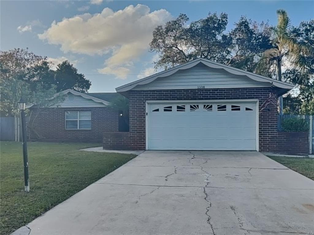 1108 FOUNTAINHEAD DRIVE DELTONA, FL 32725
