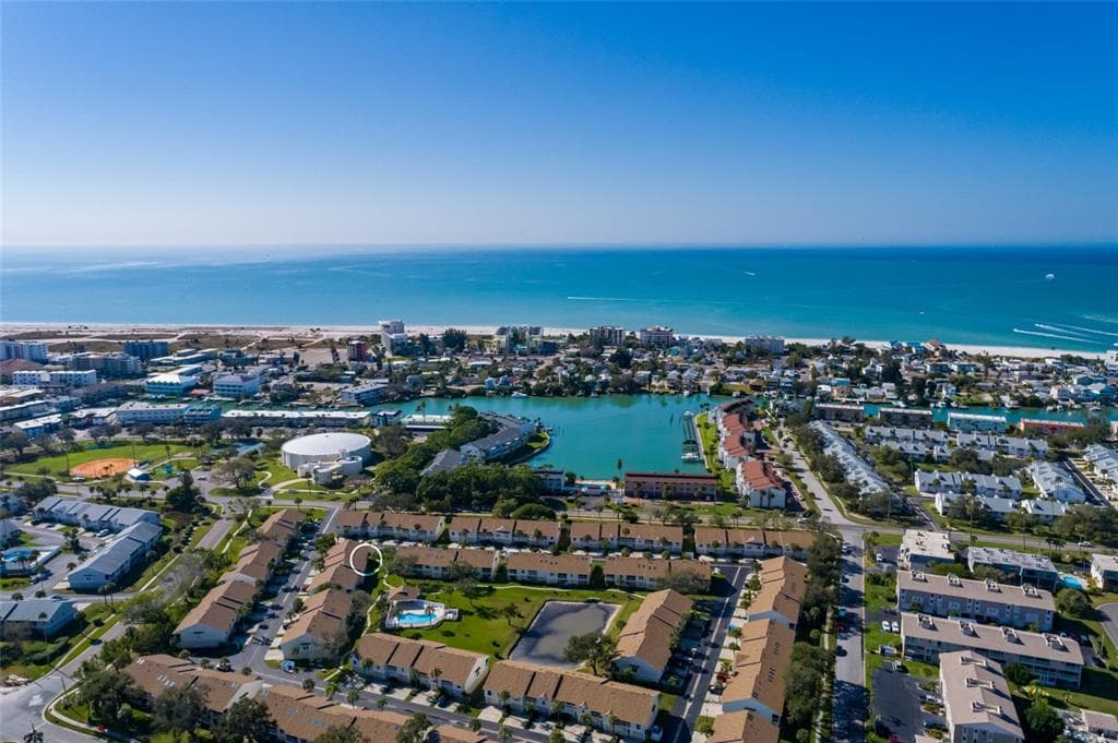 216 SUN VISTA CT S TREASURE ISLAND, FL 33706
