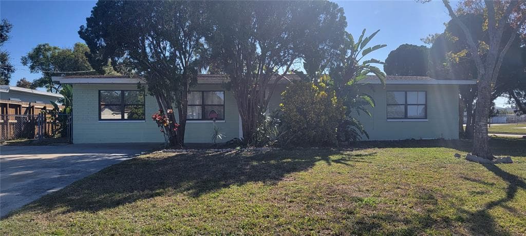 1790 75TH AVENUE N ST PETERSBURG, FL 33702