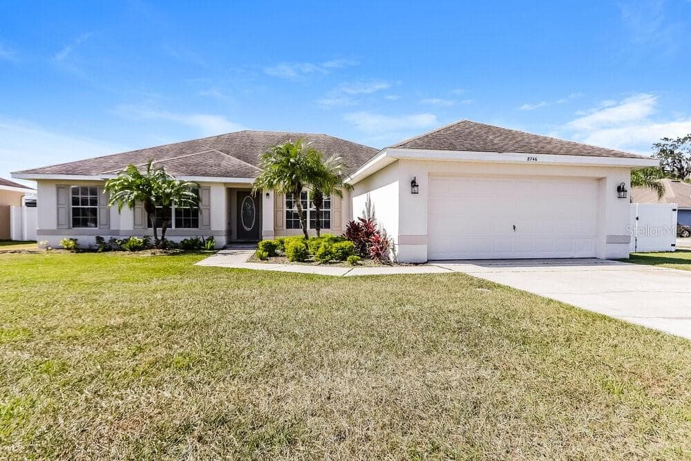 8746 FORT SOCRUM VILLAGE PLACE LAKELAND, FL 33810