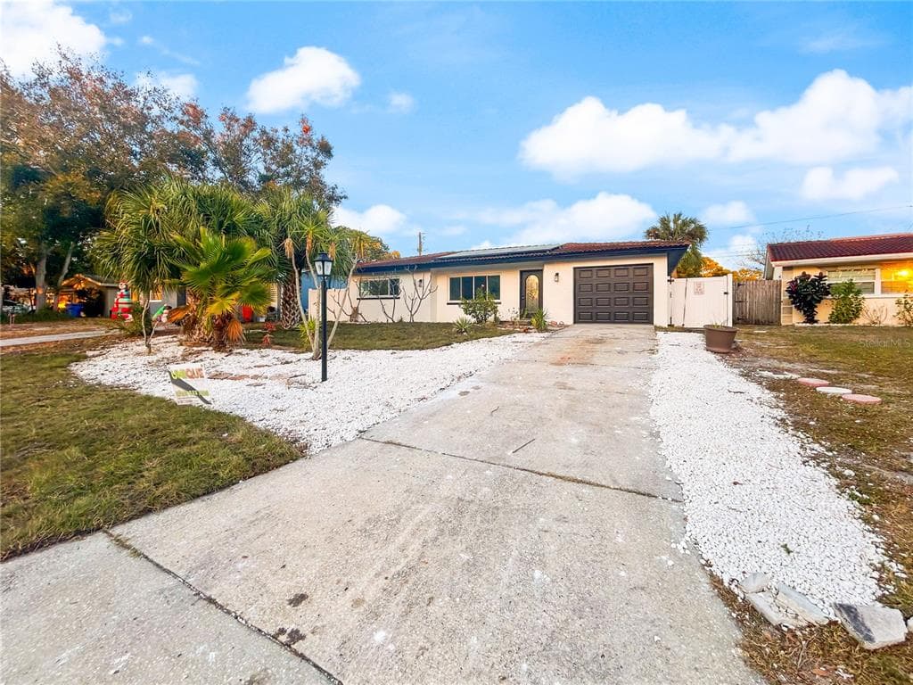 2078 SHADOW LANE CLEARWATER, FL 33763