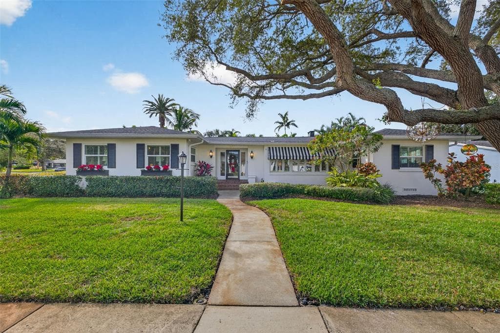 407 ALTHEA ROAD BELLEAIR, FL 33756