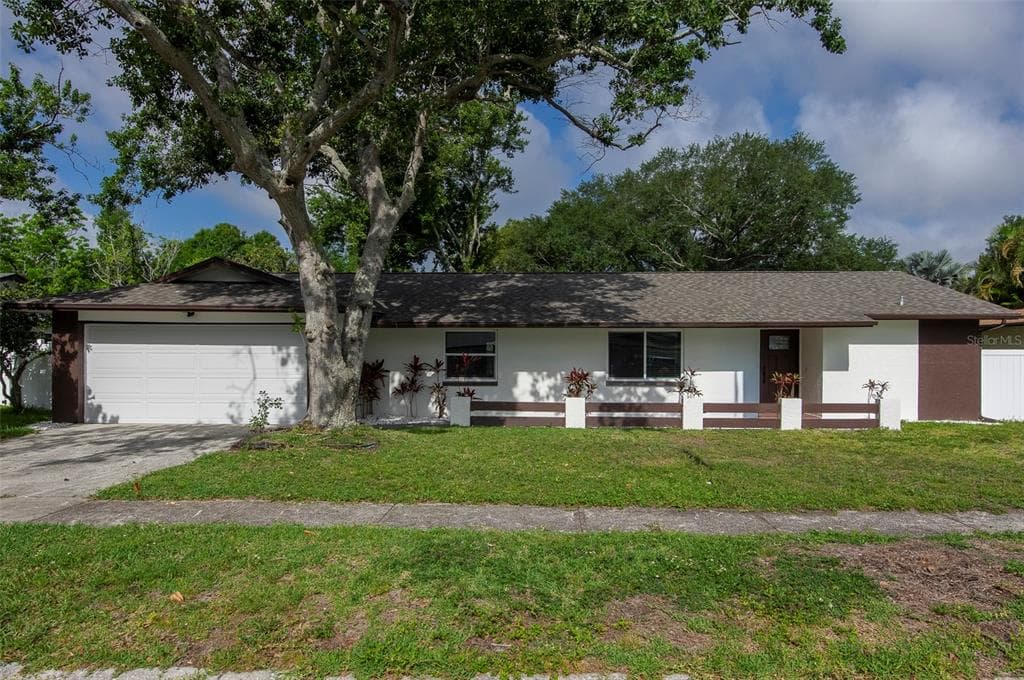 1689 MONTEREY DRIVE CLEARWATER, FL 33756